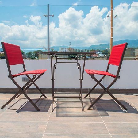 Hotel Grand H&R Villeta Bagian luar foto