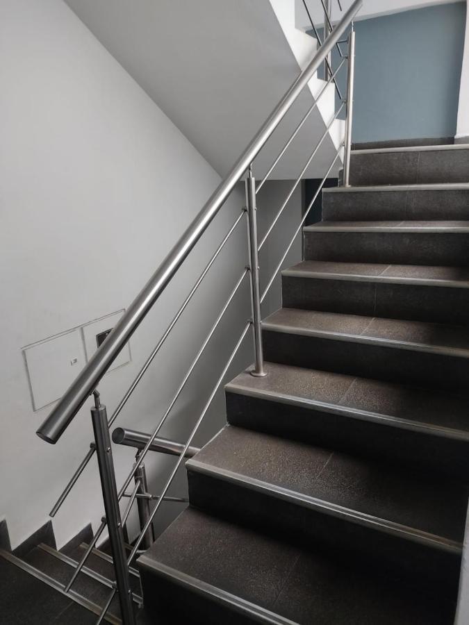 Hotel Grand H&R Villeta Bagian luar foto