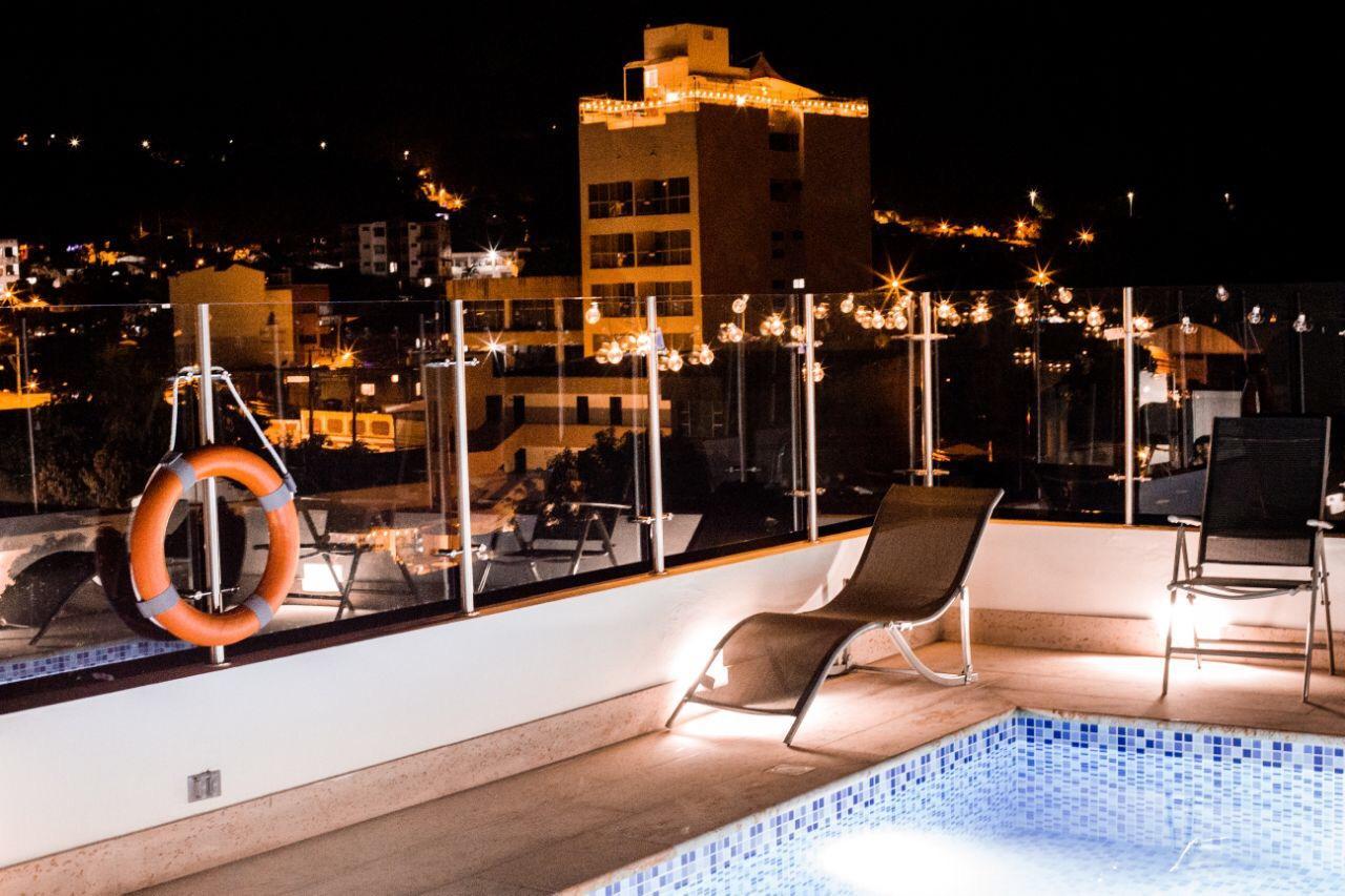 Hotel Grand H&R Villeta Bagian luar foto